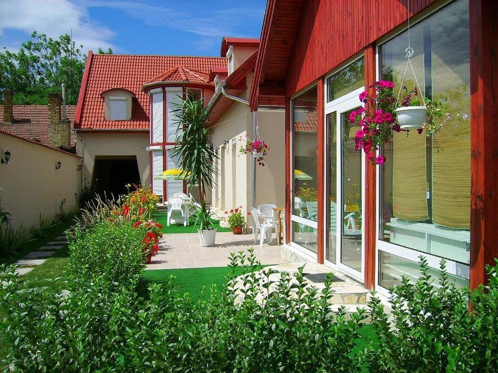 Agria Wellness Guesthouse 에게르 외부 사진